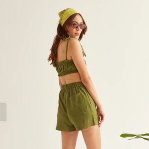 Lykke Wullf Marram Shorts in Green Kelp Linen